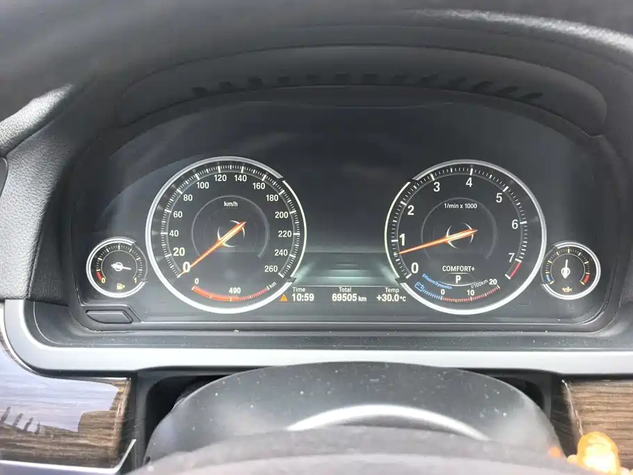BMW 7 Series — миниатюра 14