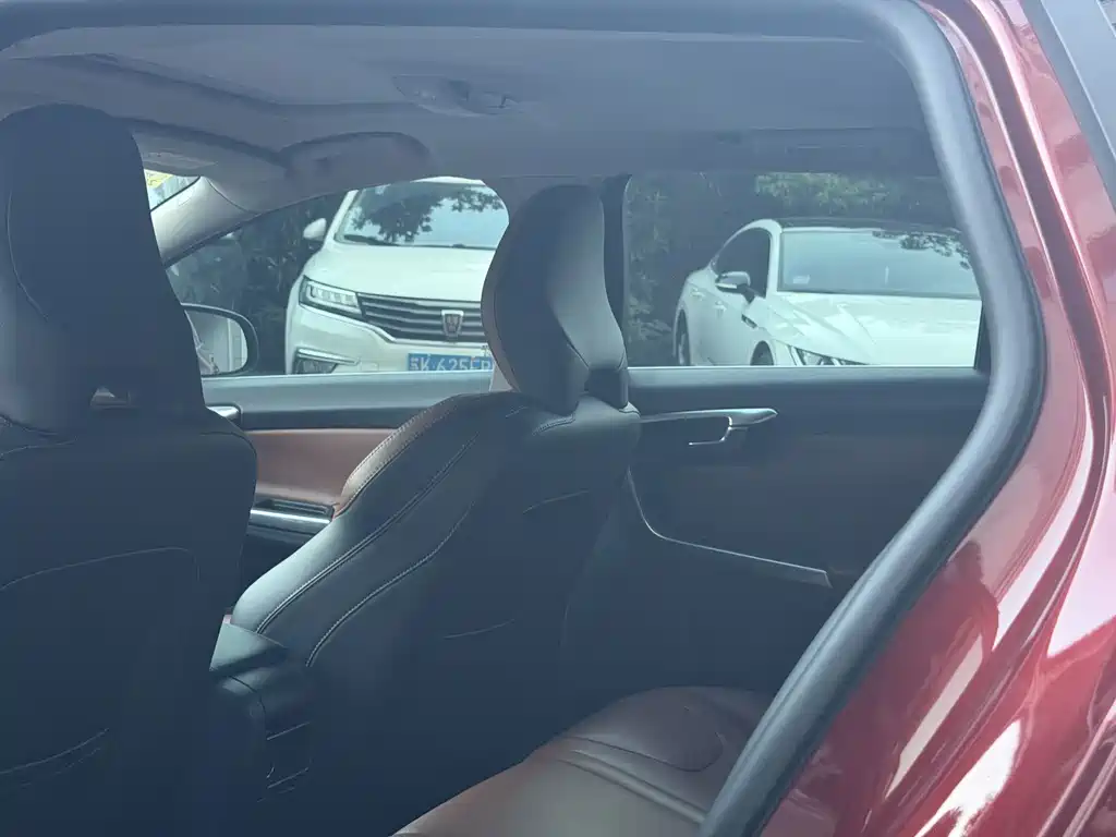 Volvo V60 — миниатюра 3