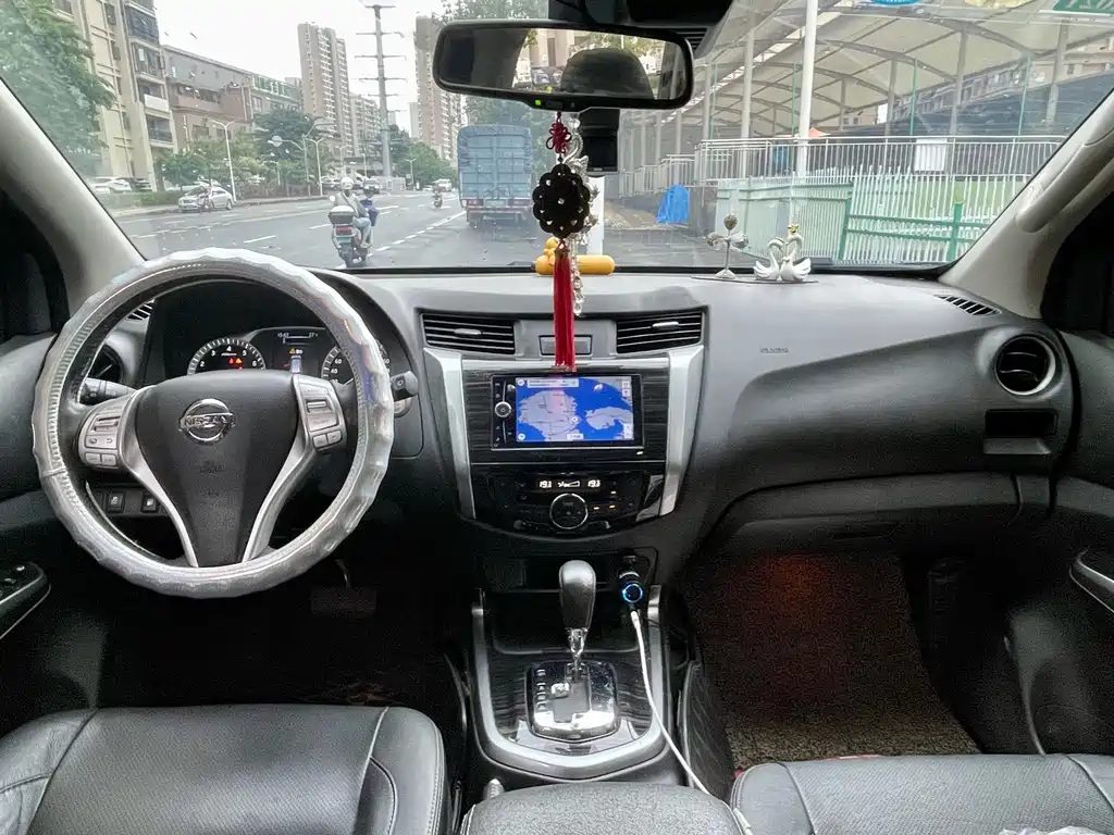 Nissan Terra — миниатюра 5