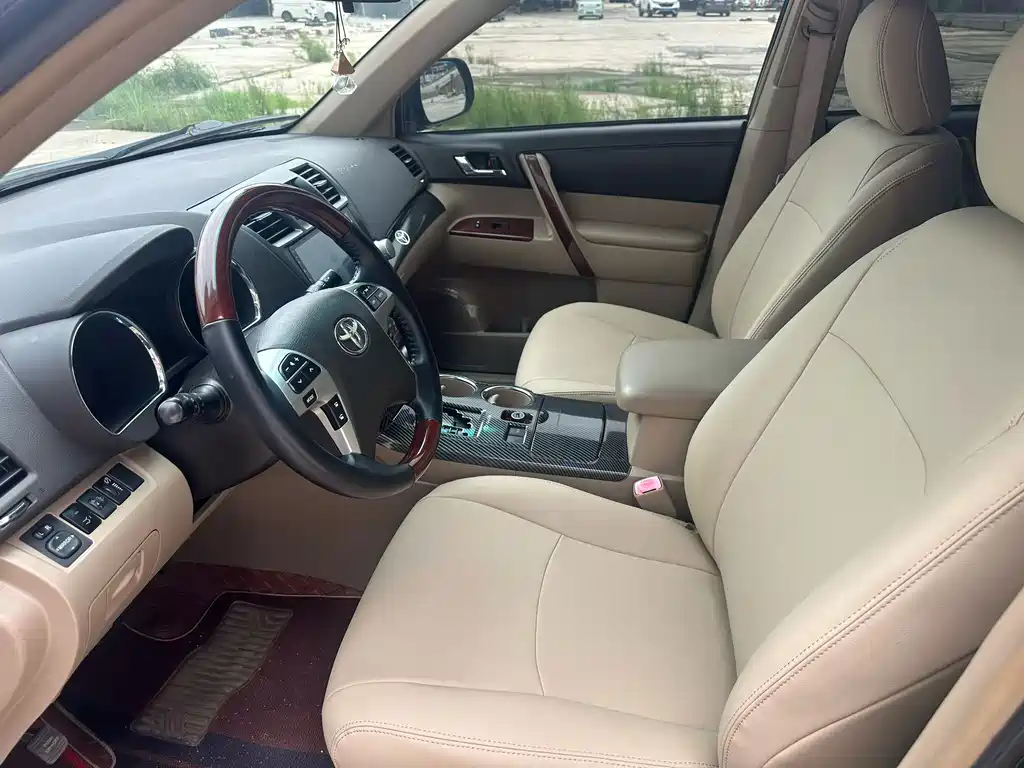 Toyota Highlander — миниатюра 4