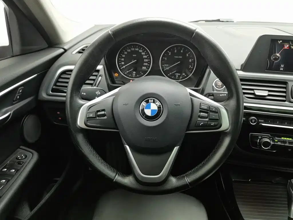 BMW 1 Series — миниатюра 11