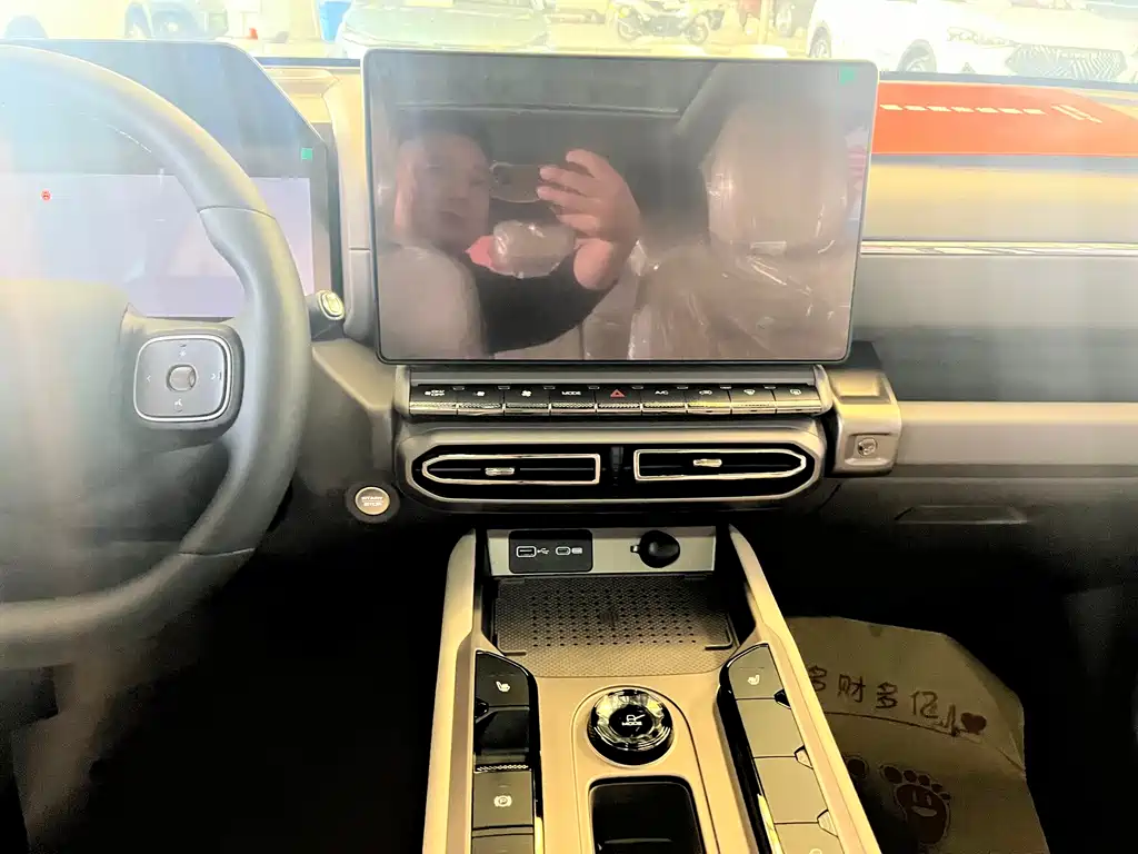 HAVAL SECOND GENERATION BIG DOG NEW ENERGY