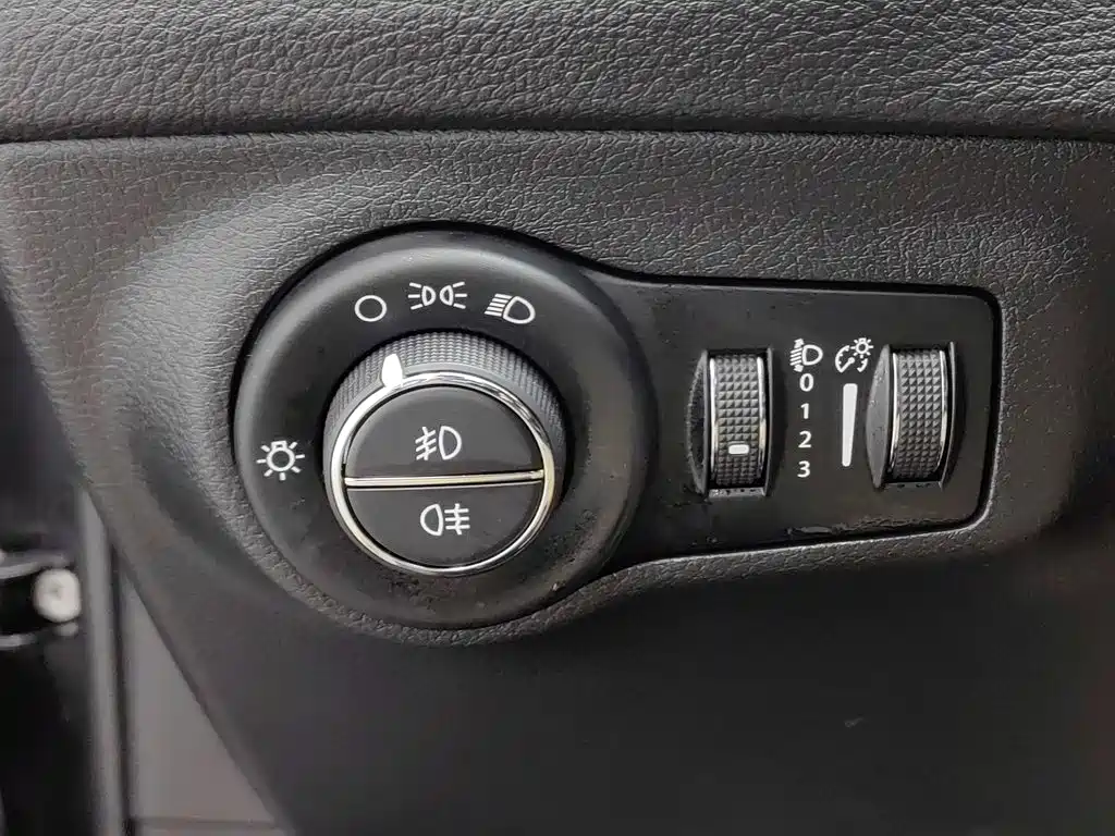 Jeep Compass — миниатюра 21