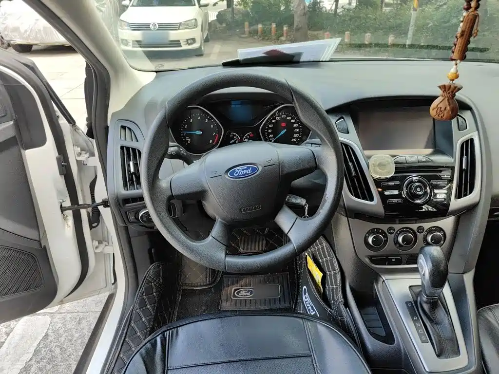 Ford Focus — миниатюра 6