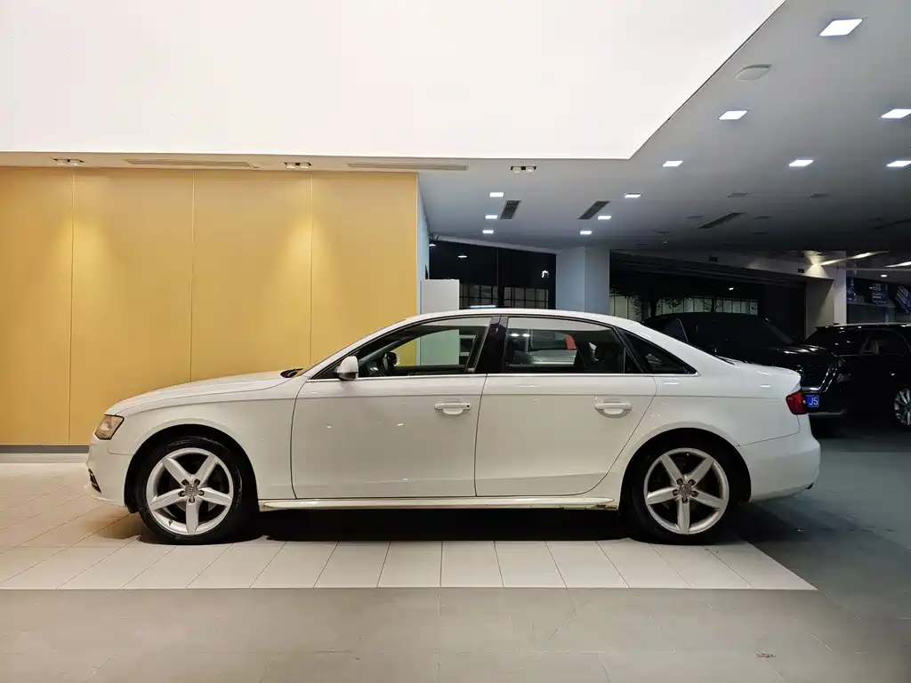 Audi A4L 2013 35 TFSI AT
