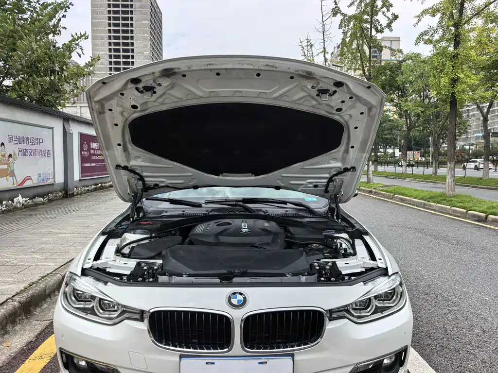 BMW 3 Series — миниатюра 4