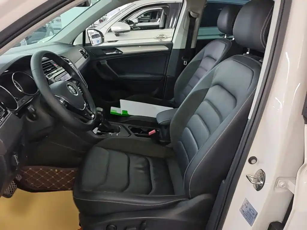 Volkswagen Tiguan L — миниатюра 15