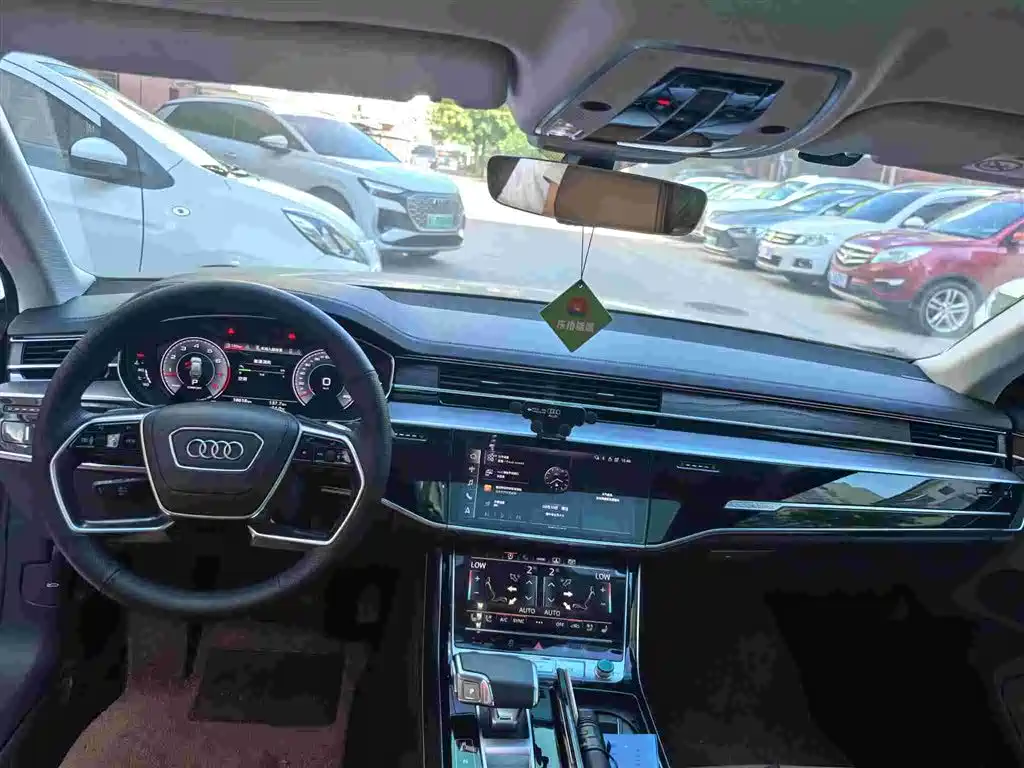 Audi A8 — миниатюра 9