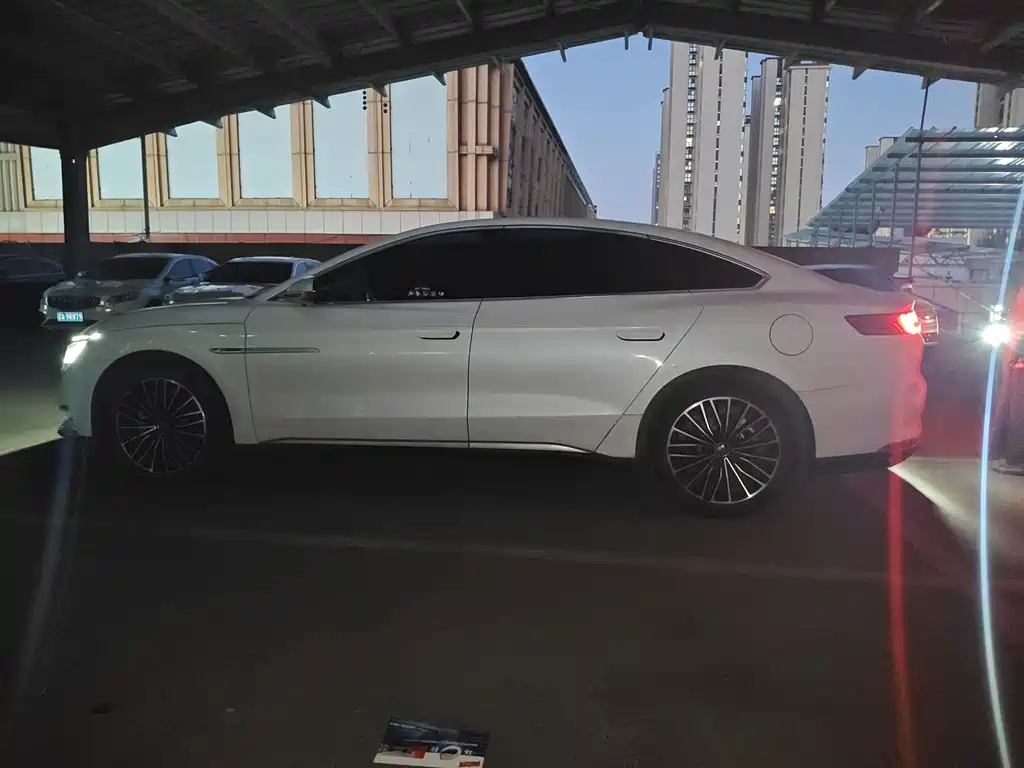 BYD Han — миниатюра 5