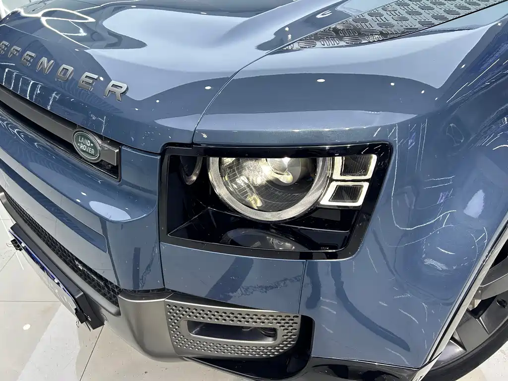 Land Rover Defender — миниатюра 6
