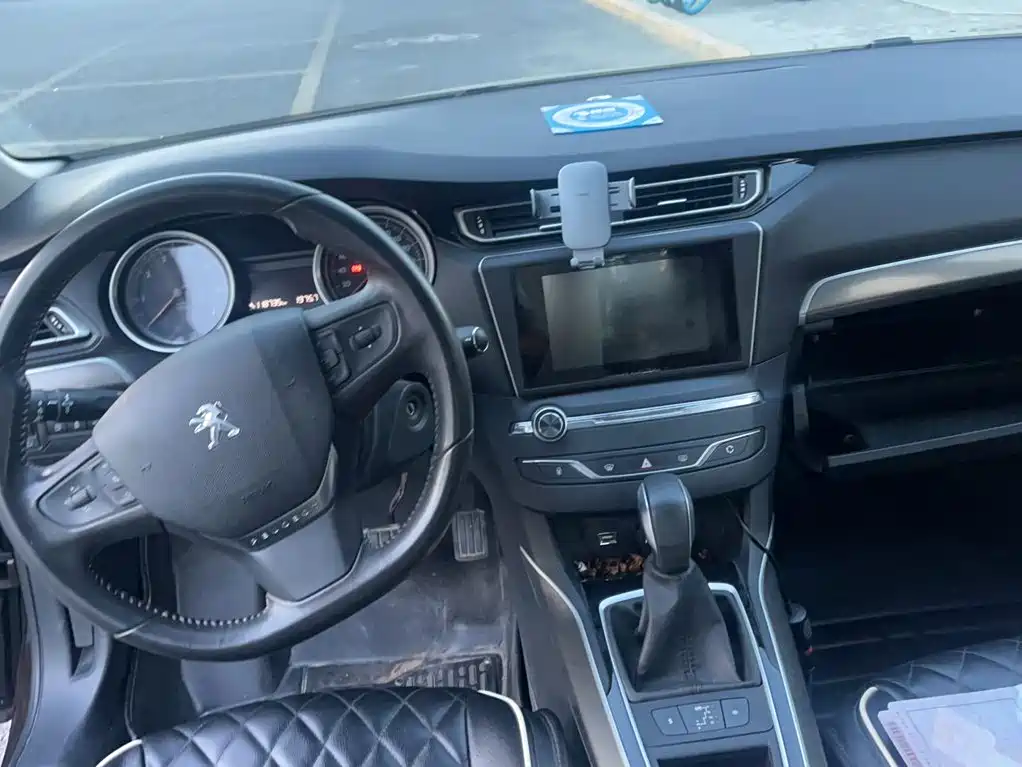 Peugeot 408 — миниатюра 14