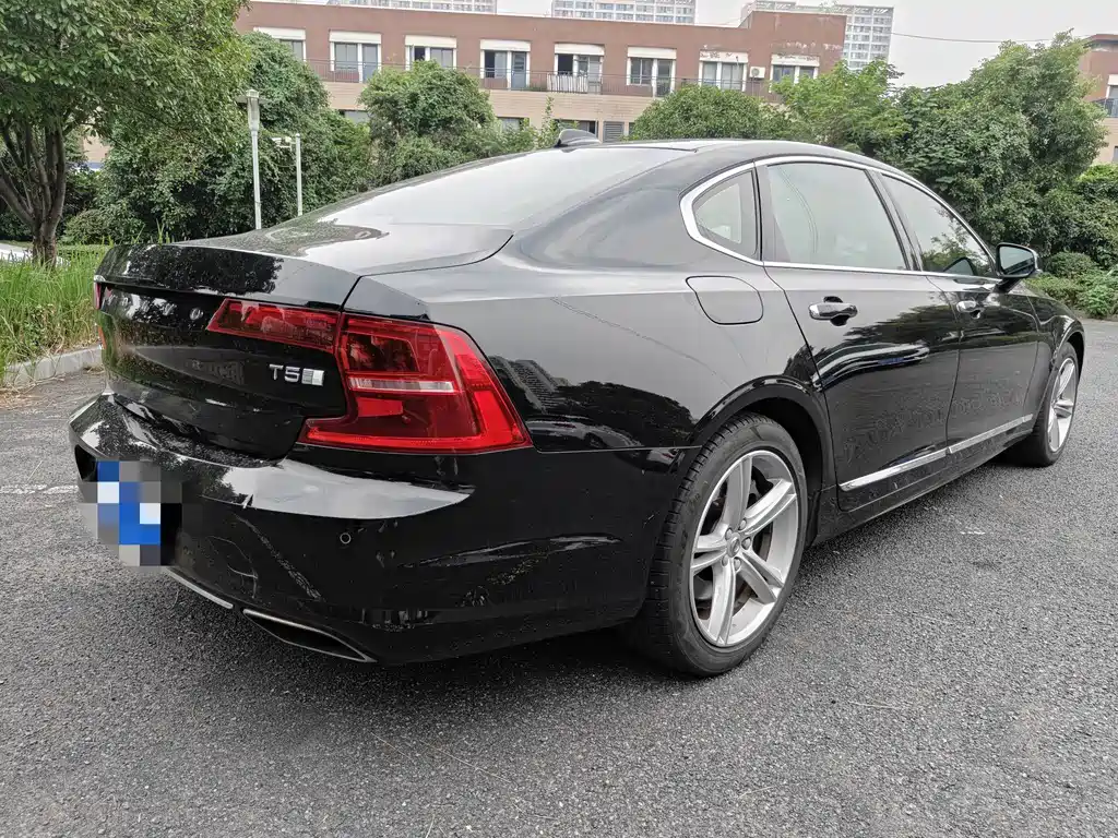 Volvo S90 — миниатюра 9