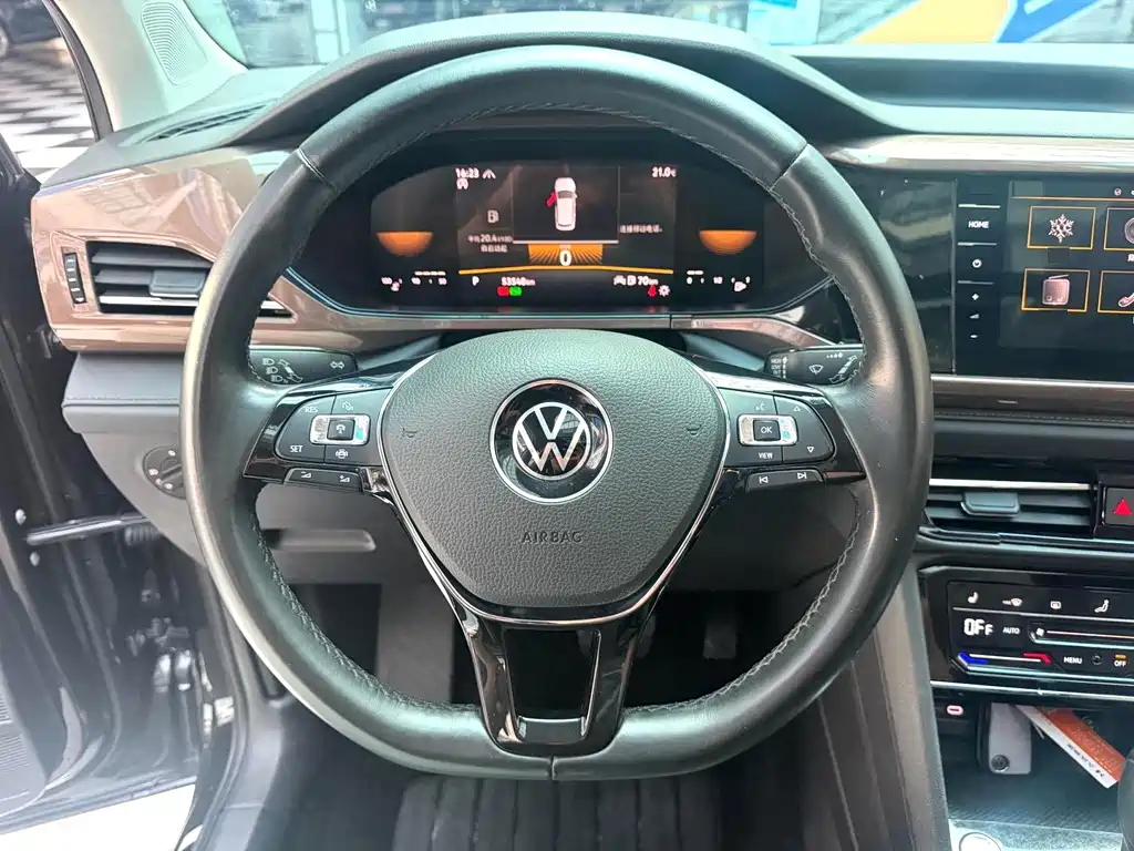 Volkswagen Tharu — миниатюра 10