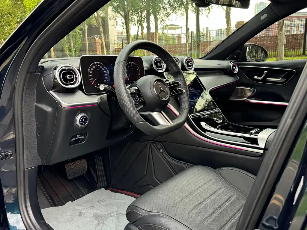 Mercedes-Benz C-Class — миниатюра 7