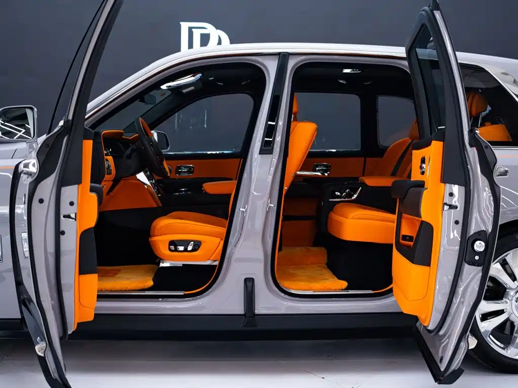 Rolls-Royce Cullinan — миниатюра 6