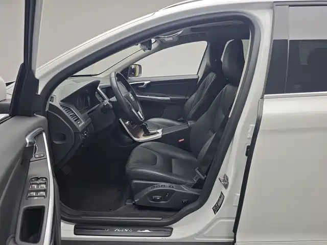 Volvo XC60 — миниатюра 9