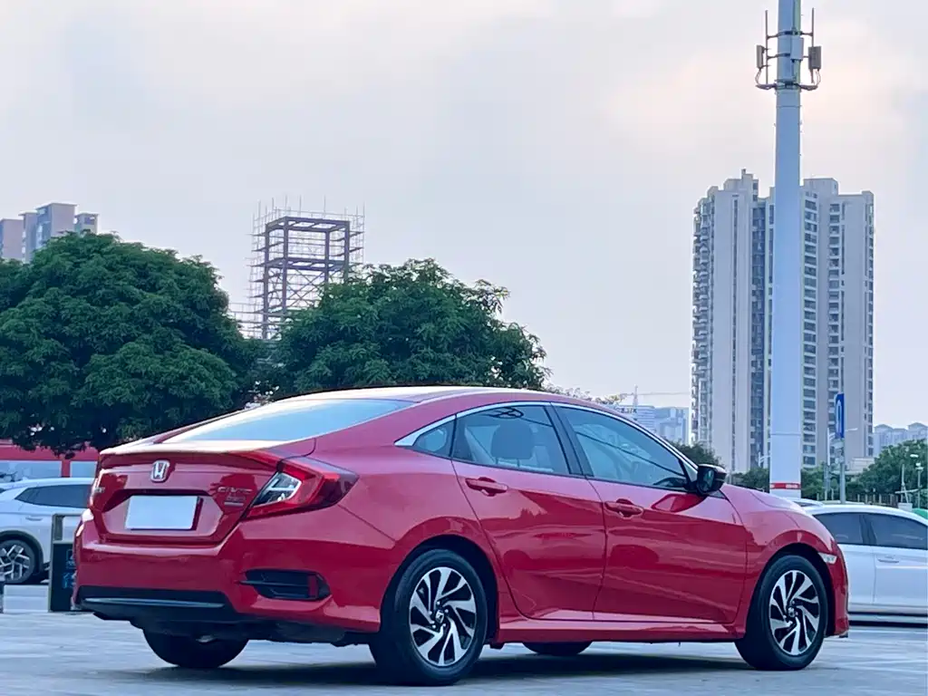 Honda Civic — миниатюра 7