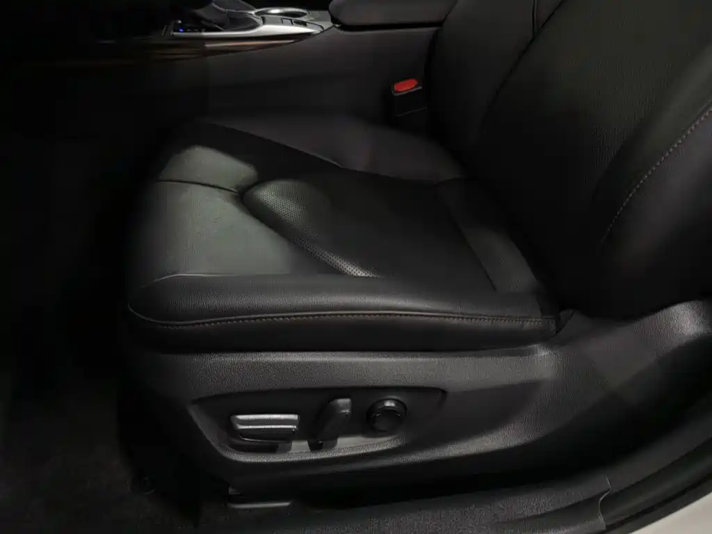 Toyota Camry — миниатюра 20