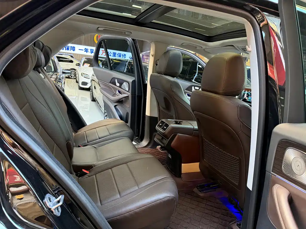 Mercedes-Benz GLE (Import) — миниатюра 17