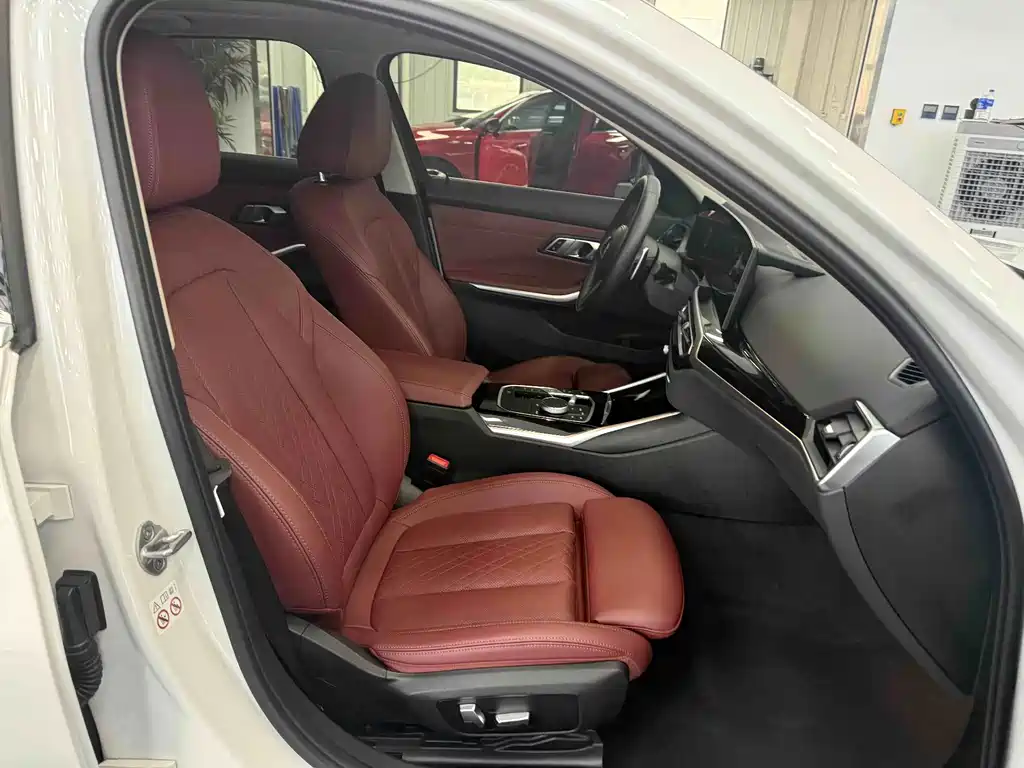 BMW 3 Series — миниатюра 18