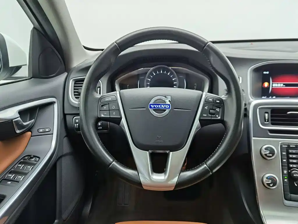 Volvo S60 — миниатюра 11
