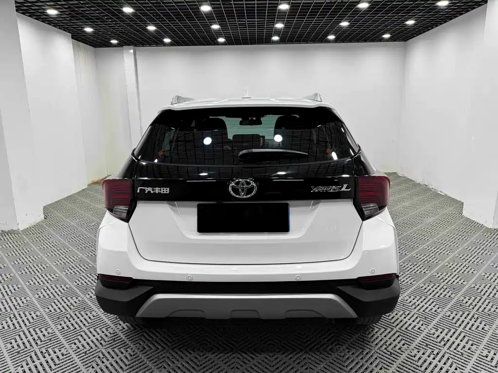 TOYOTA YARIS L ZHIXUAN