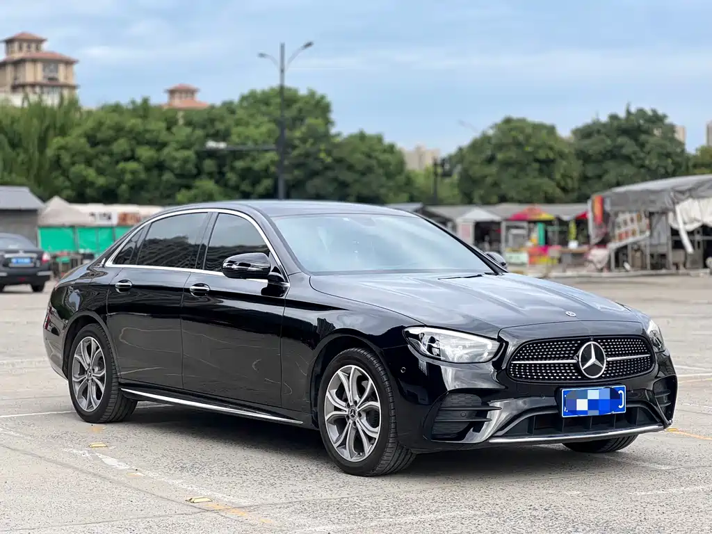Mercedes-Benz E-Class — миниатюра 3