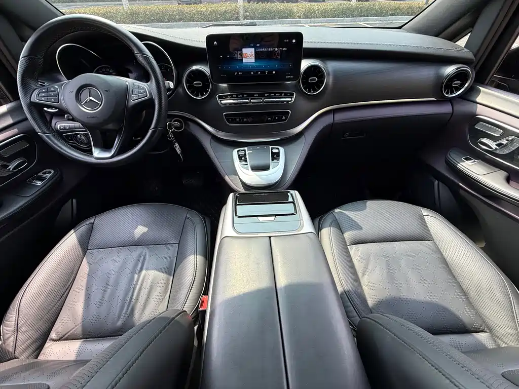 MERCEDES-BENZ V CLASS