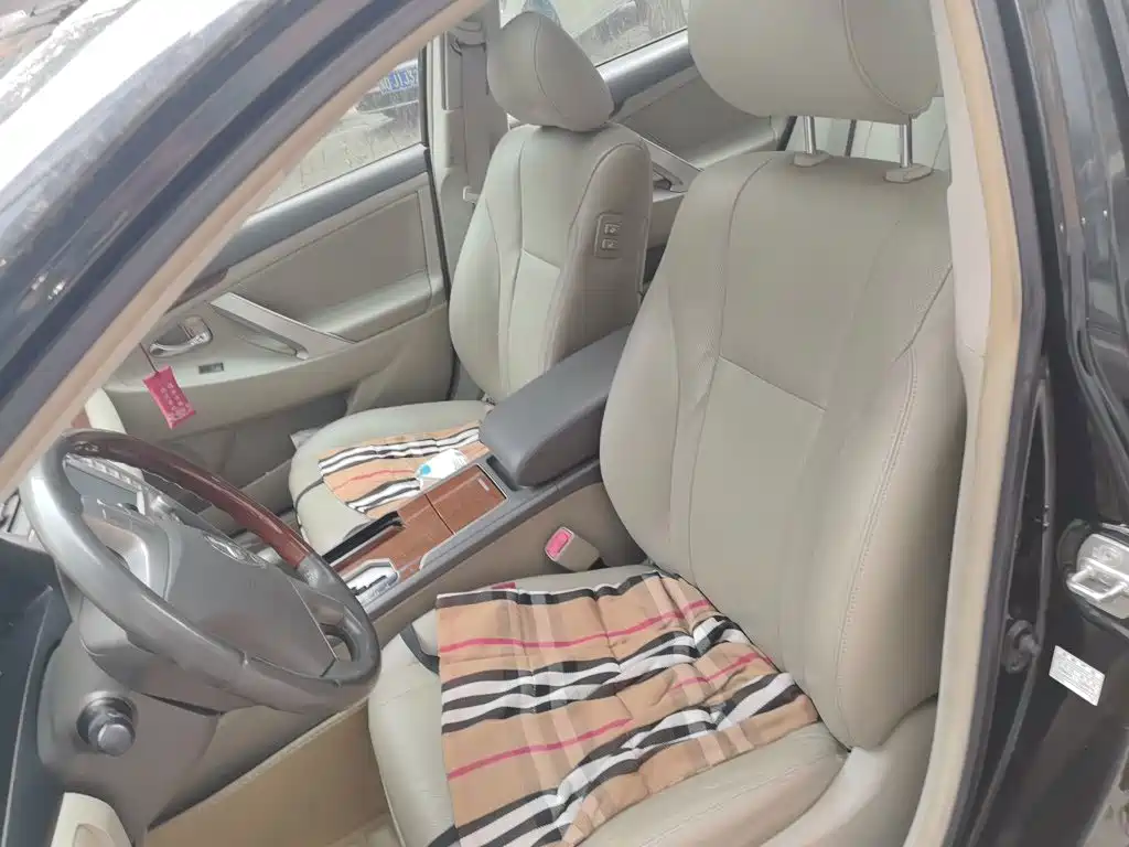 Toyota Camry — миниатюра 16