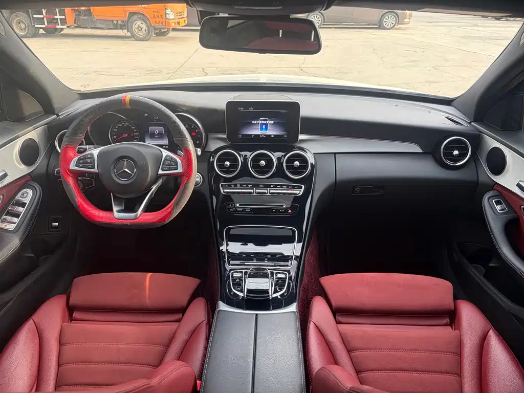 Mercedes-Benz C-Class — миниатюра 4