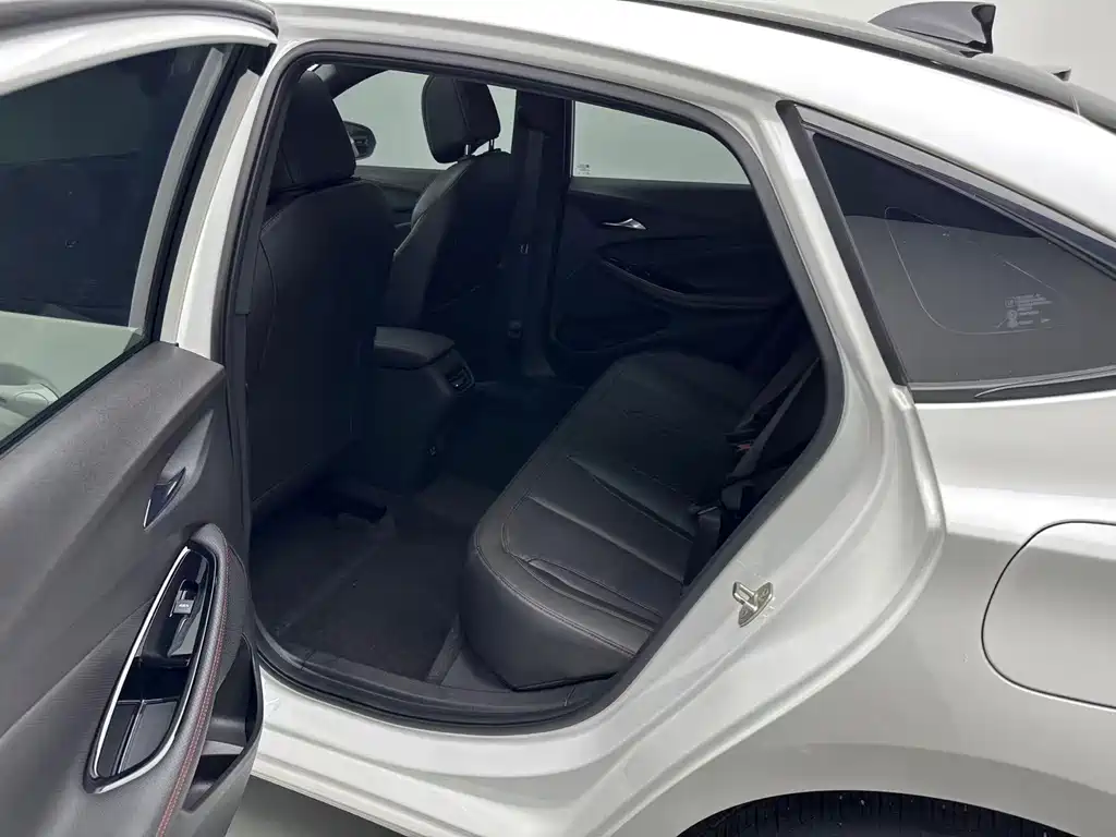 Buick Verano — миниатюра 6
