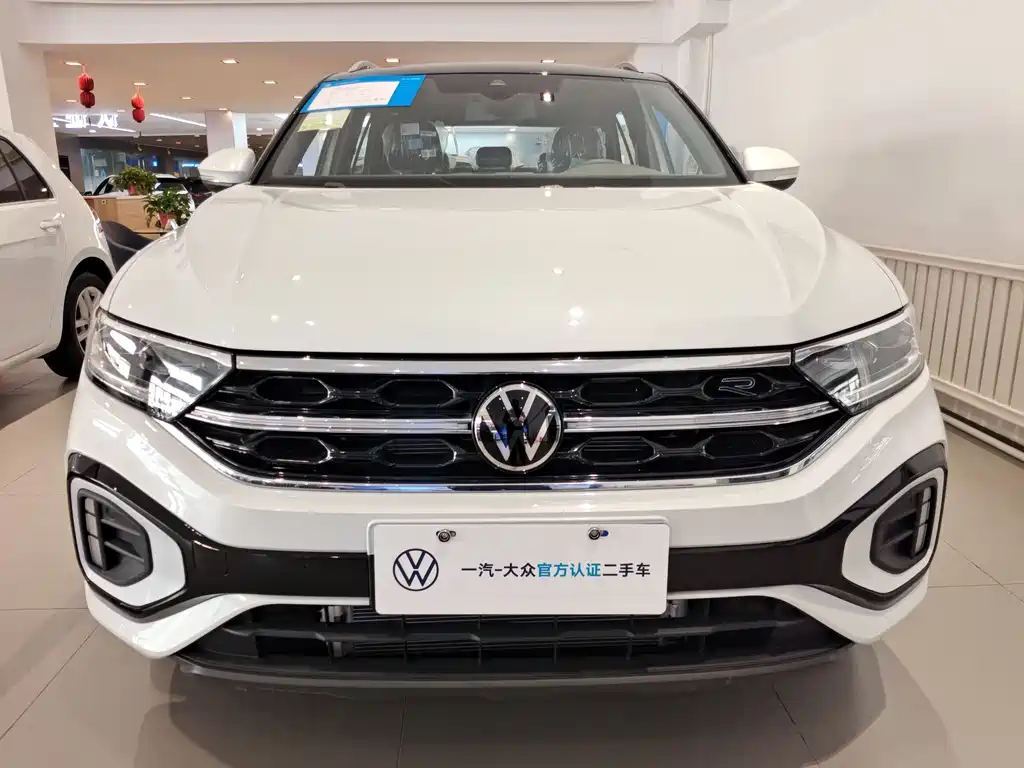 VOLKSWAGEN T ROC EXPLORING SONGS