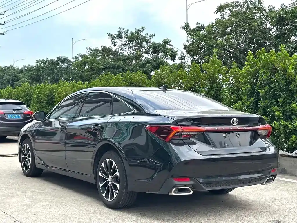 Toyota Avalon — миниатюра 2