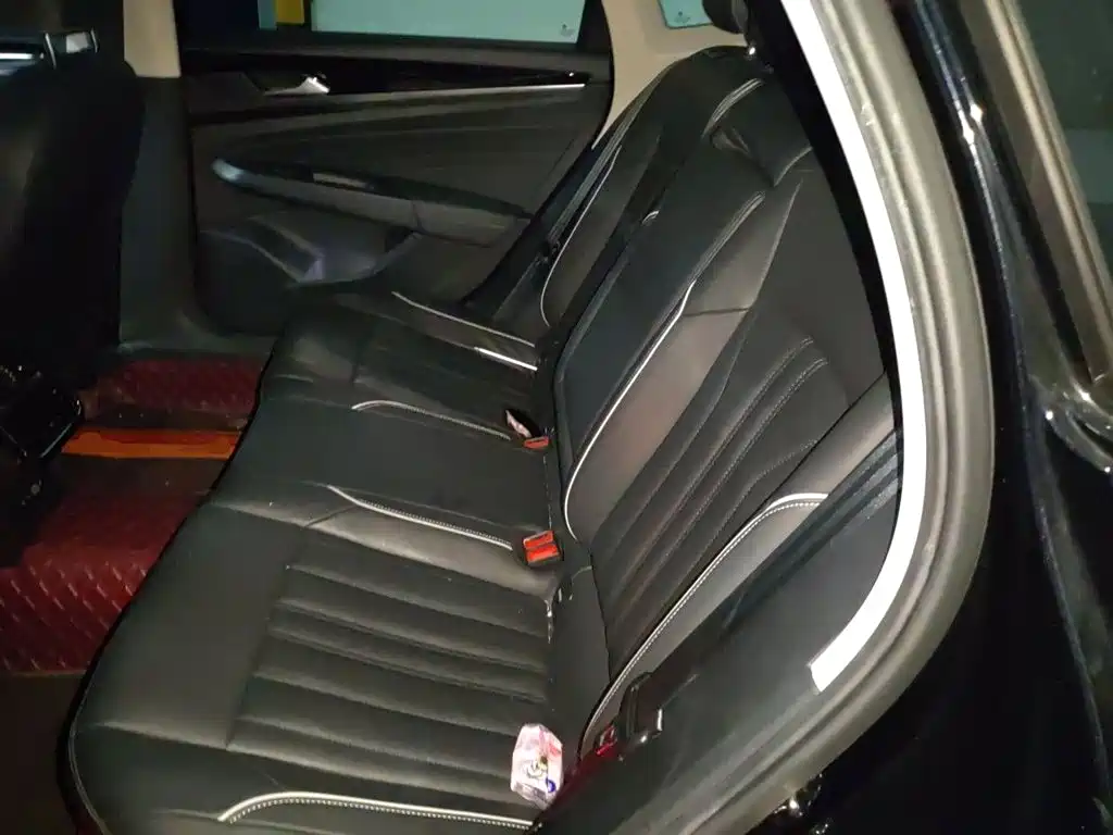 Volkswagen Passat — миниатюра 13