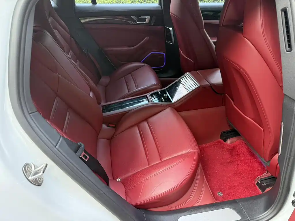 Porsche Panamera — миниатюра 12