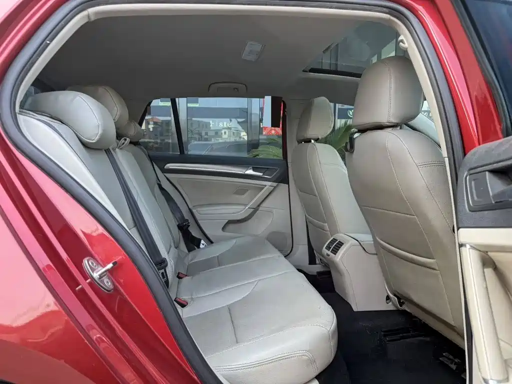 Volkswagen Golf — миниатюра 7