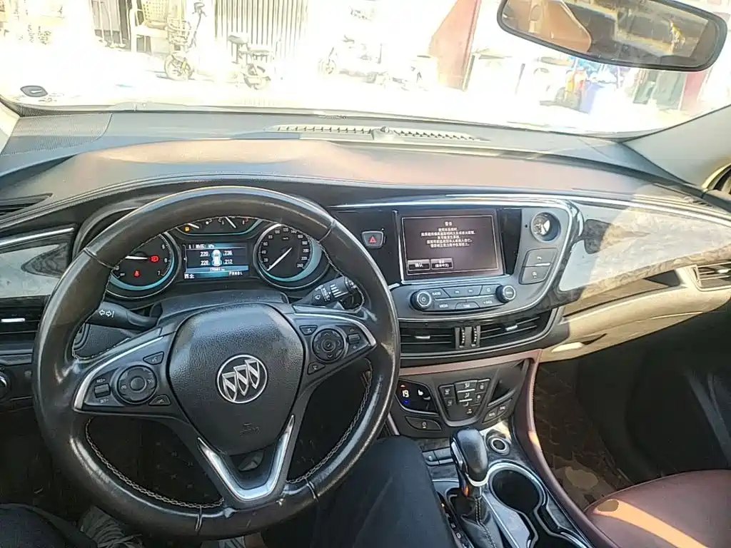 Buick Envision Plus — миниатюра 10