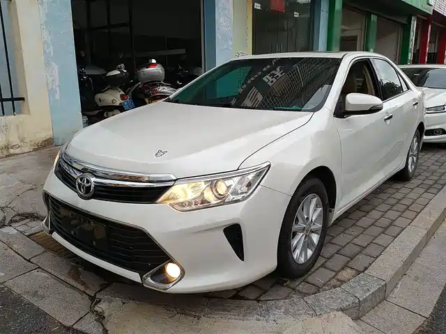 TOYOTA CAMRY 2016