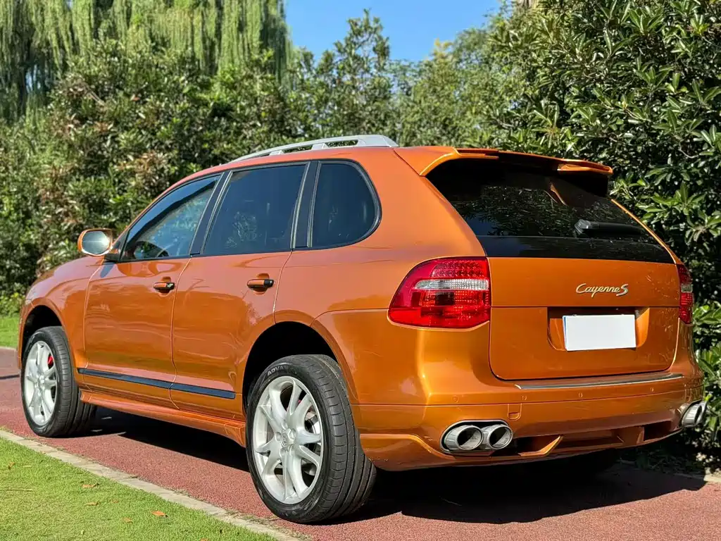 Porsche Cayenne — миниатюра 4
