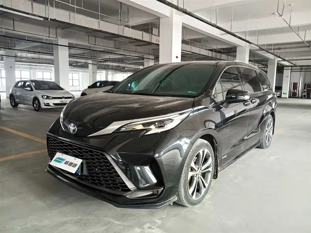 Toyota Granvia 2023