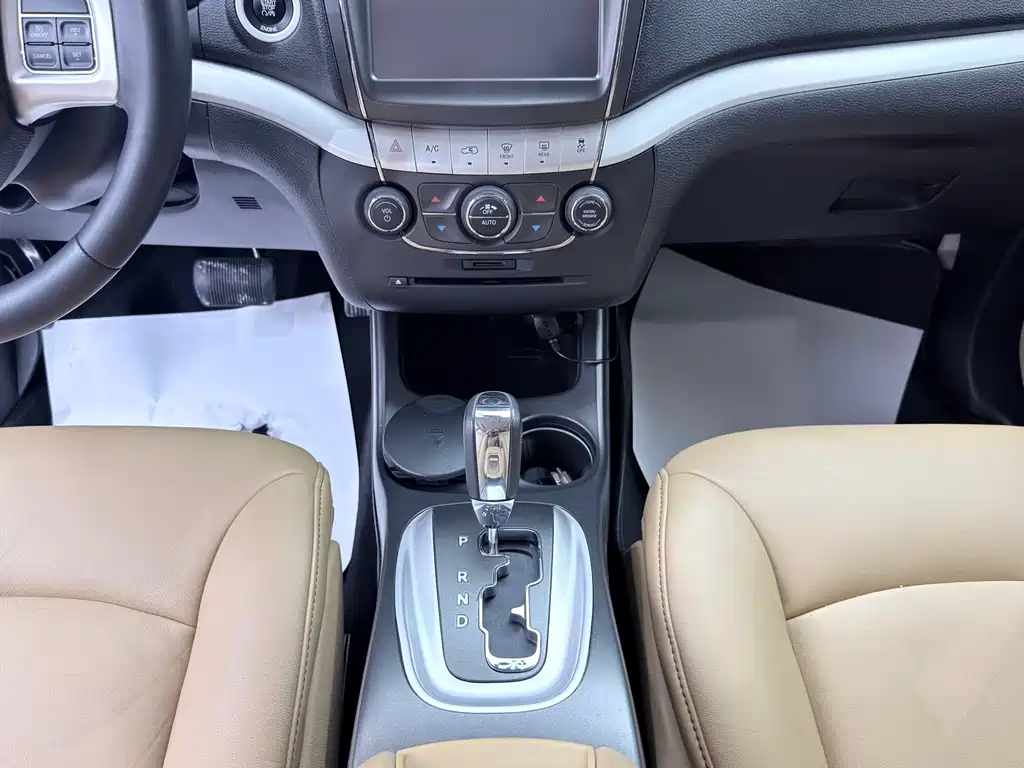 Dodge Journey — миниатюра 19