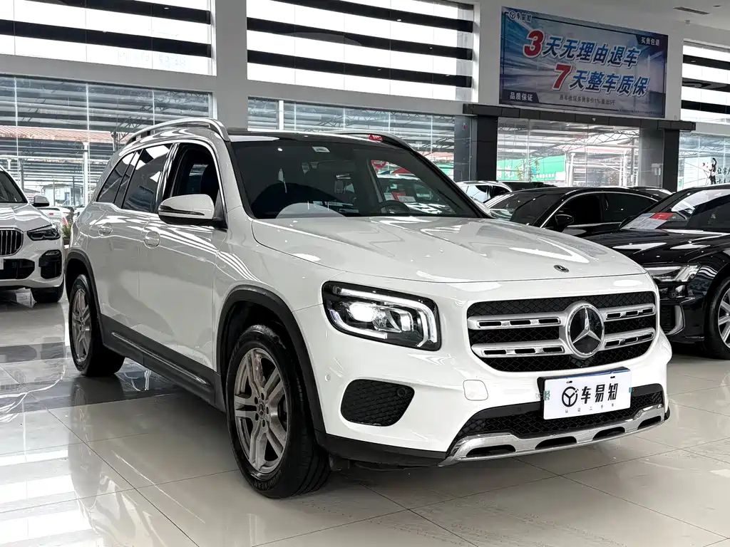 MERCEDES-BENZ GLB