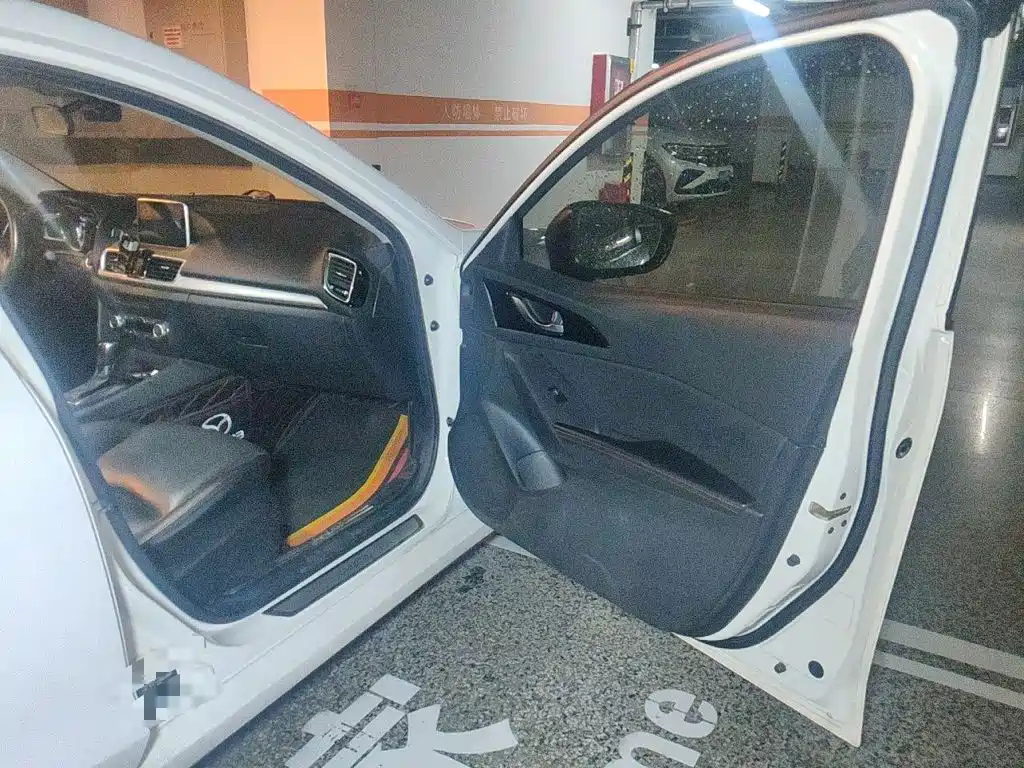 Mazda 3 Axela — миниатюра 23