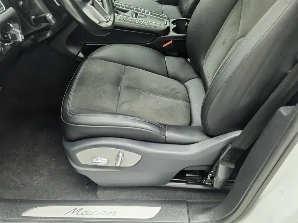 Porsche Macan — миниатюра 20