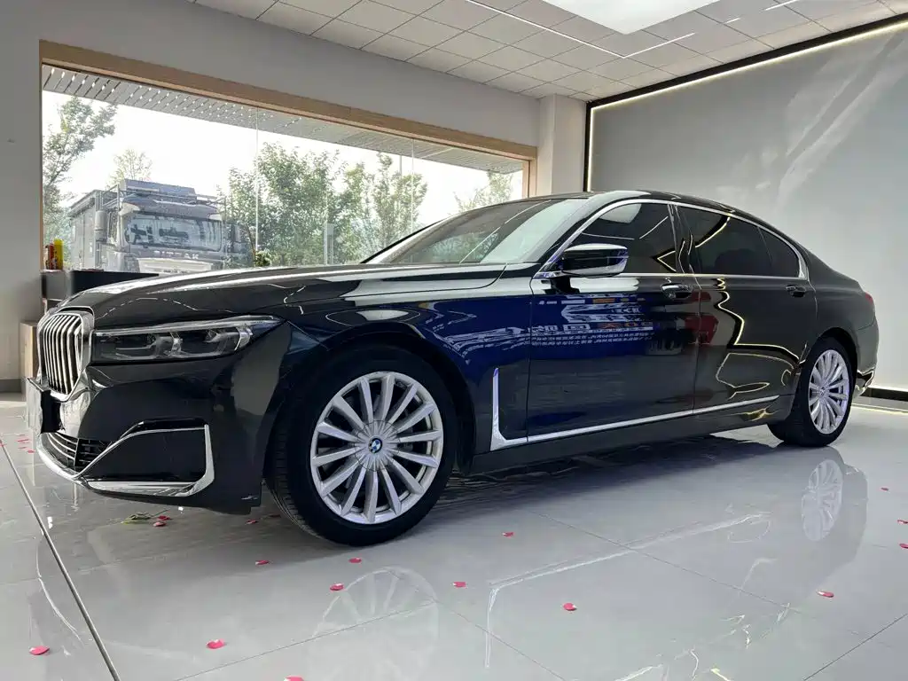 BMW 7 Series — миниатюра 2