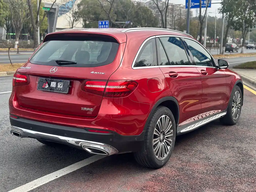 MERCEDES-BENZ GLC