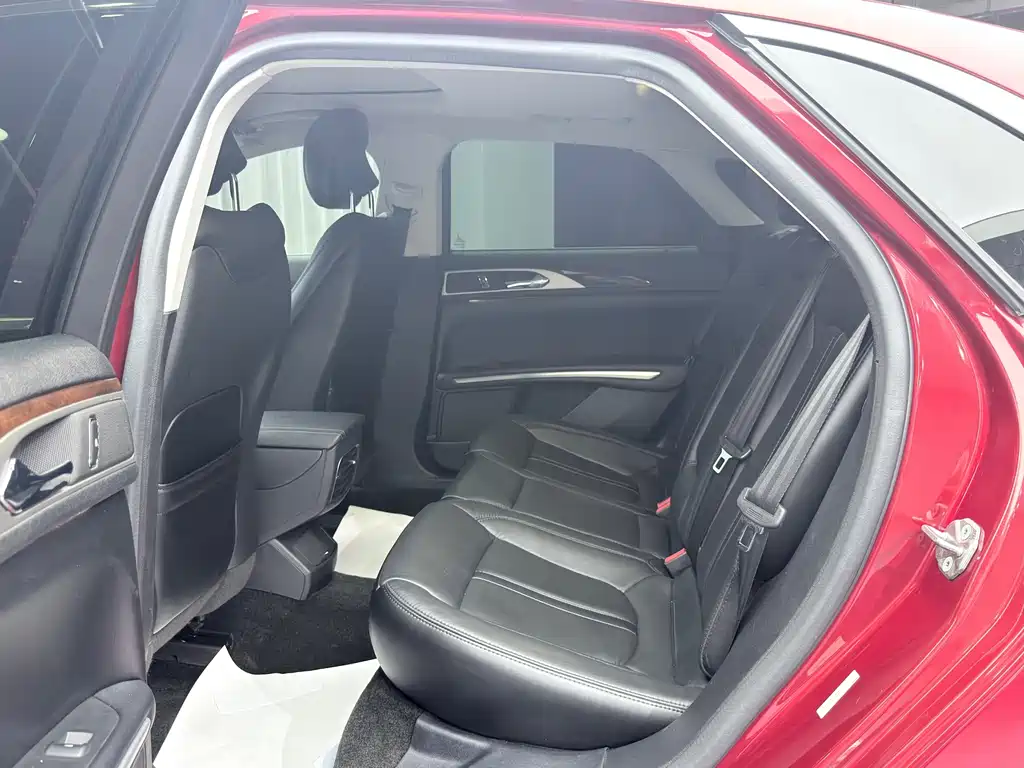 Lincoln MKZ — миниатюра 12