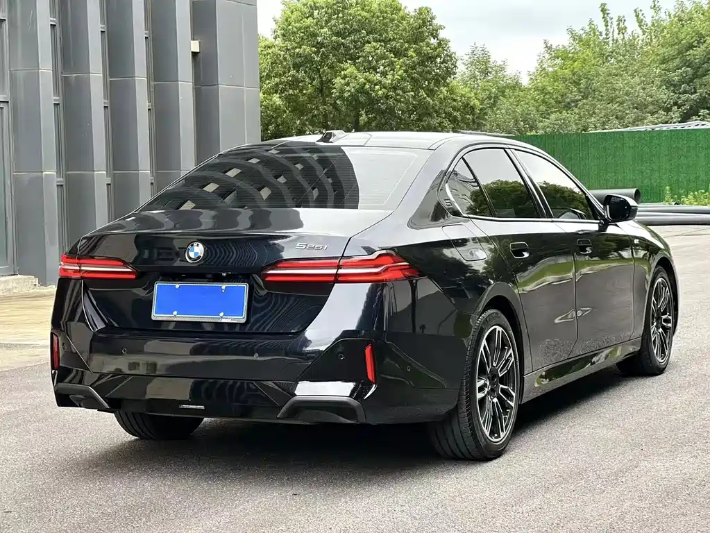 BMW 5 Series (Import) — миниатюра 6