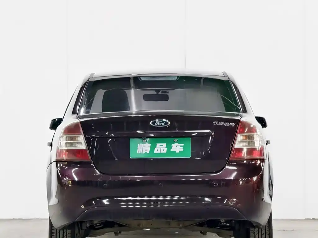 Ford Focus 2011 1.8L AT Fashion