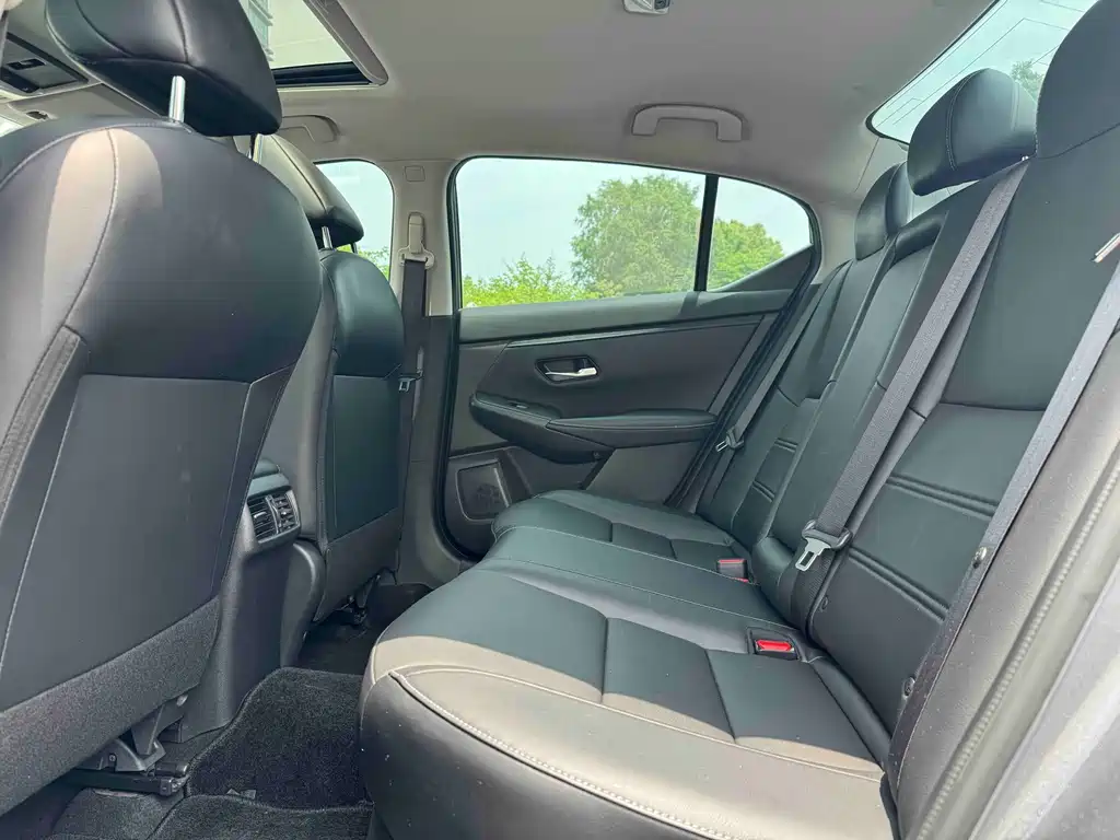 Nissan Sylphy — миниатюра 6